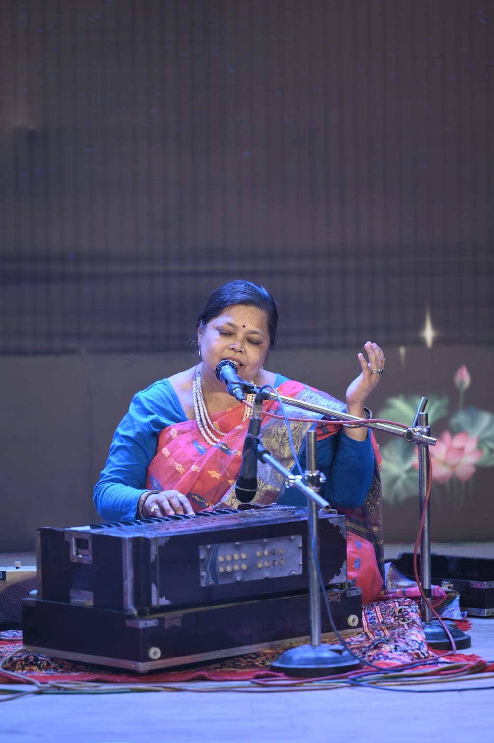 Mona Anand performing in Mangalam Mahotsav 2026